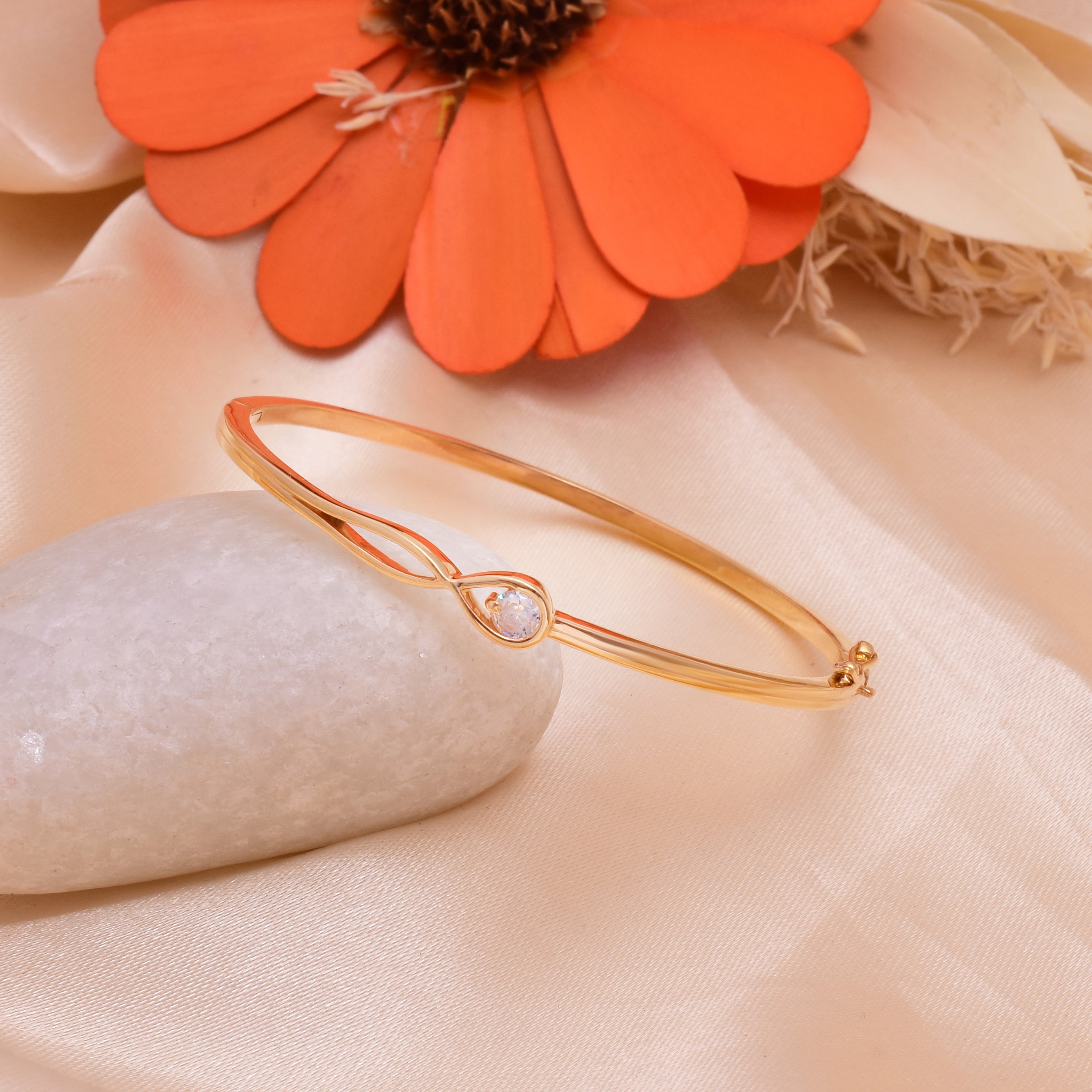 Golden Infinity Spark Bracelet